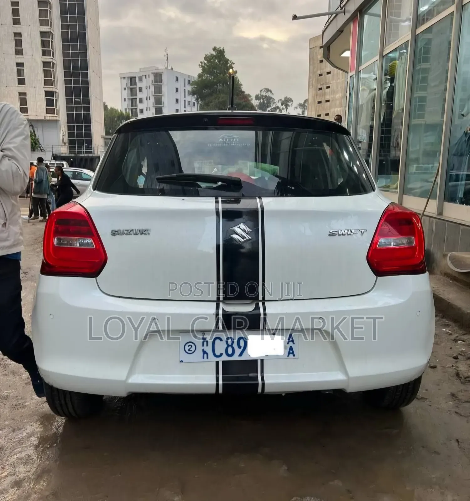 Suzuki Swift 2022 White