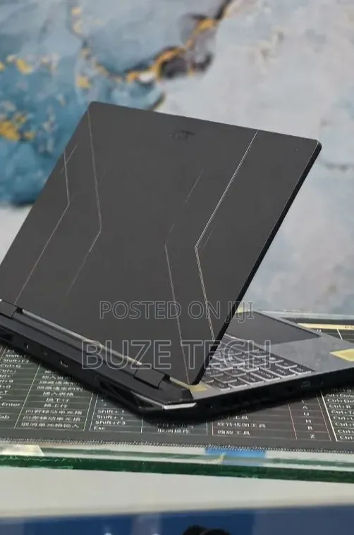 New Laptop Acer Nitro V 15 16GB Intel Core i9 SSD 512GB