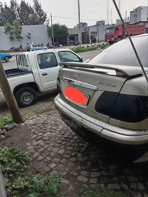 Nissan Sunny 2002