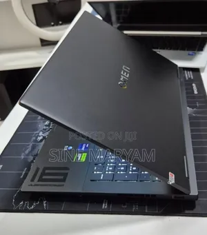 New Laptop HP Omen 17-an188nr 16GB Intel Core i9 SSD 256GB