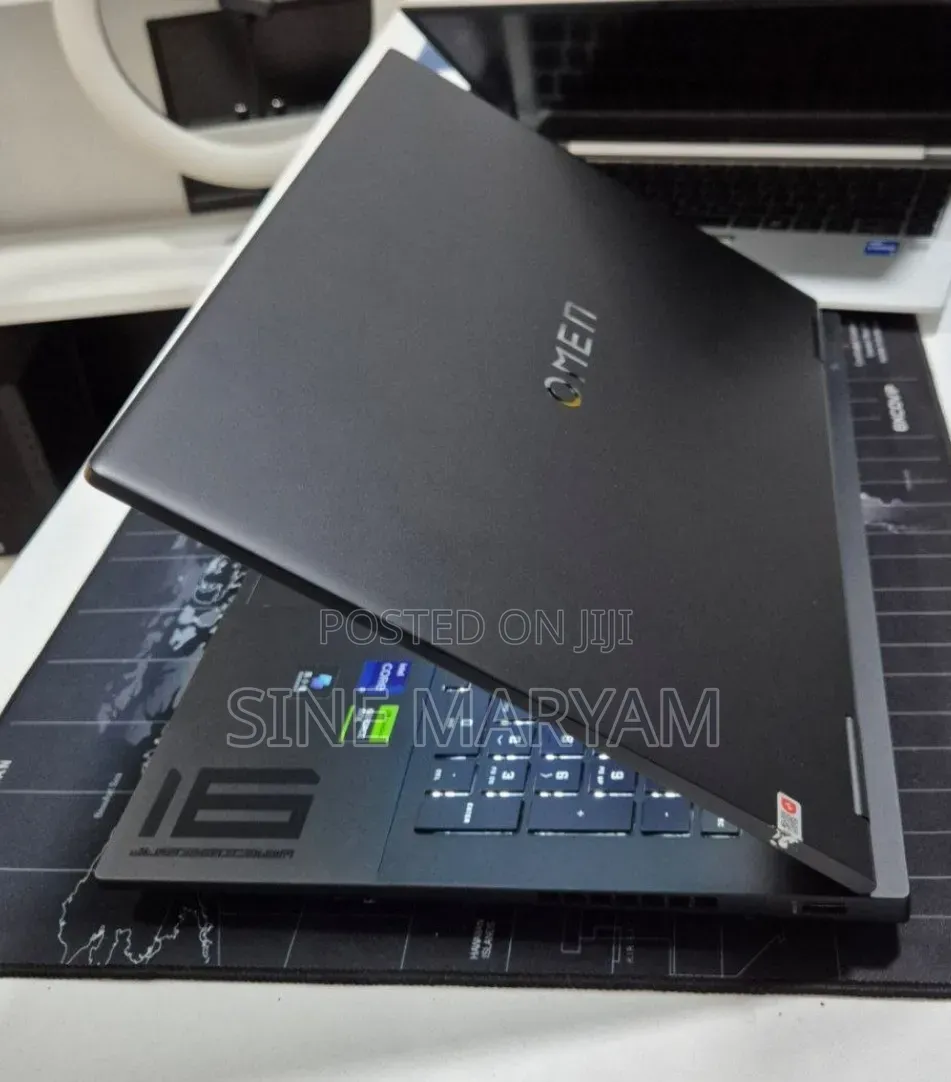 New Laptop HP Omen 17-an188nr 16GB Intel Core i9 SSD 256GB