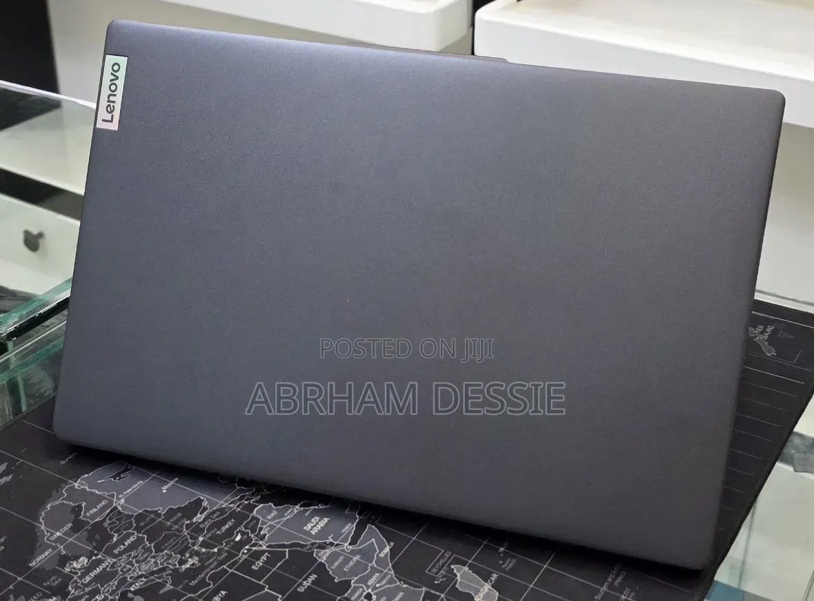 New Laptop Lenovo 8GB Intel Core i5 SSD 512GB
