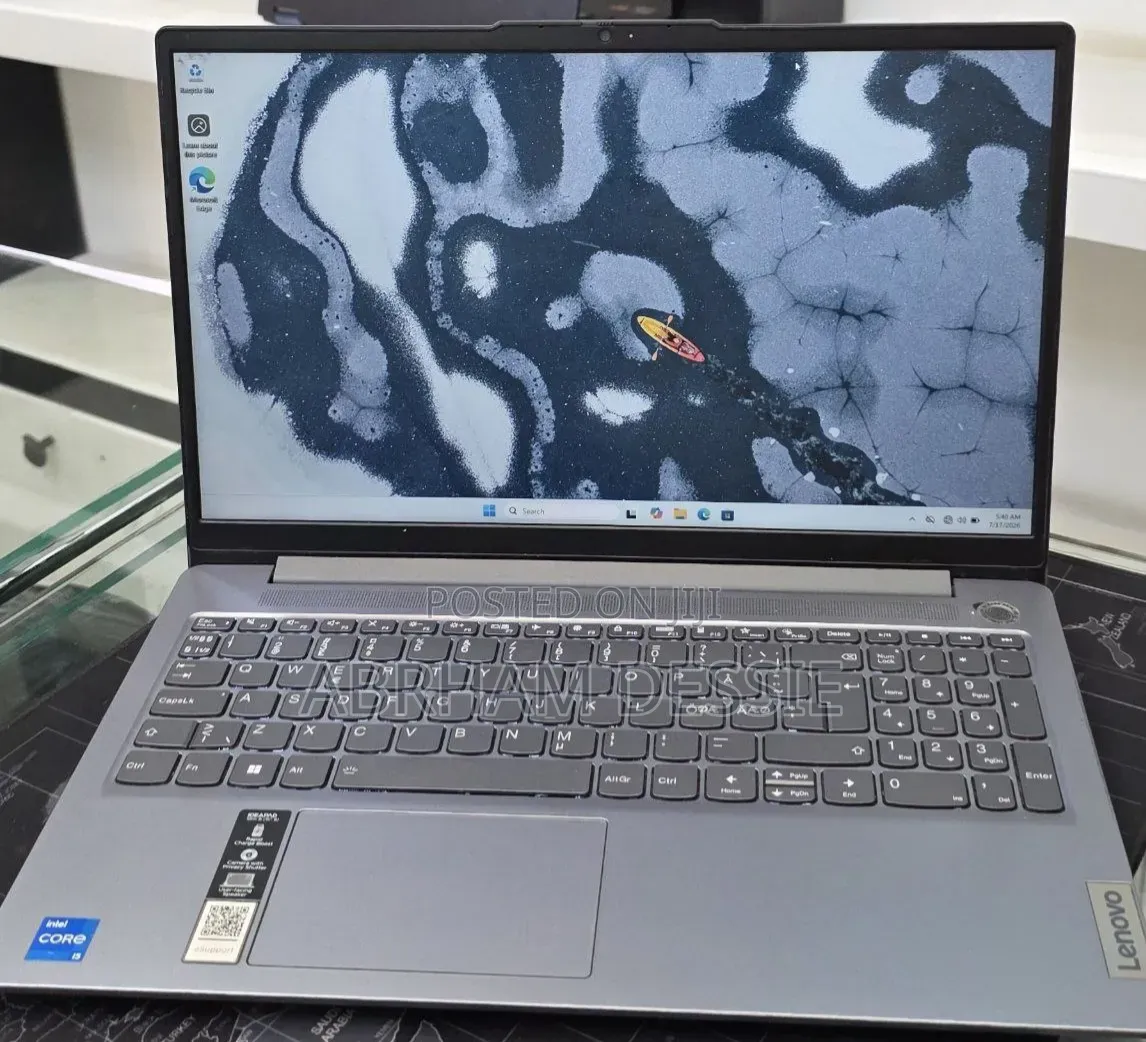 New Laptop Lenovo 8GB Intel Core i5 SSD 512GB