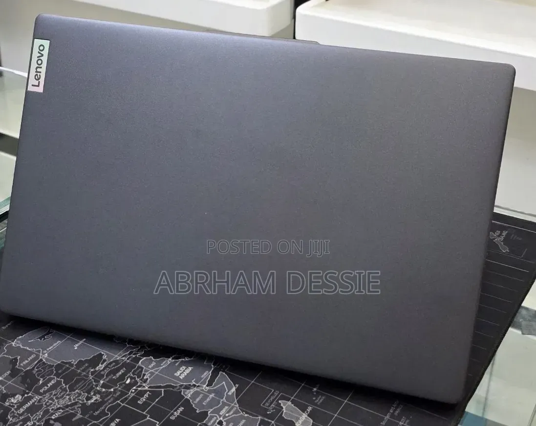 New Laptop Lenovo 8GB Intel Core i5 SSD 512GB