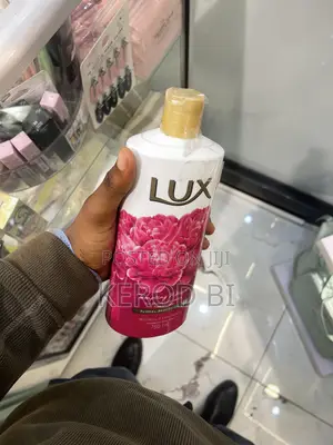 Lux Tempting Whisper Body Wash 750 Ml