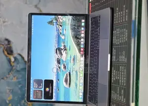 New Laptop Apple MacBook Pro 2022 M2 8GB Apple M2 SSD 512GB