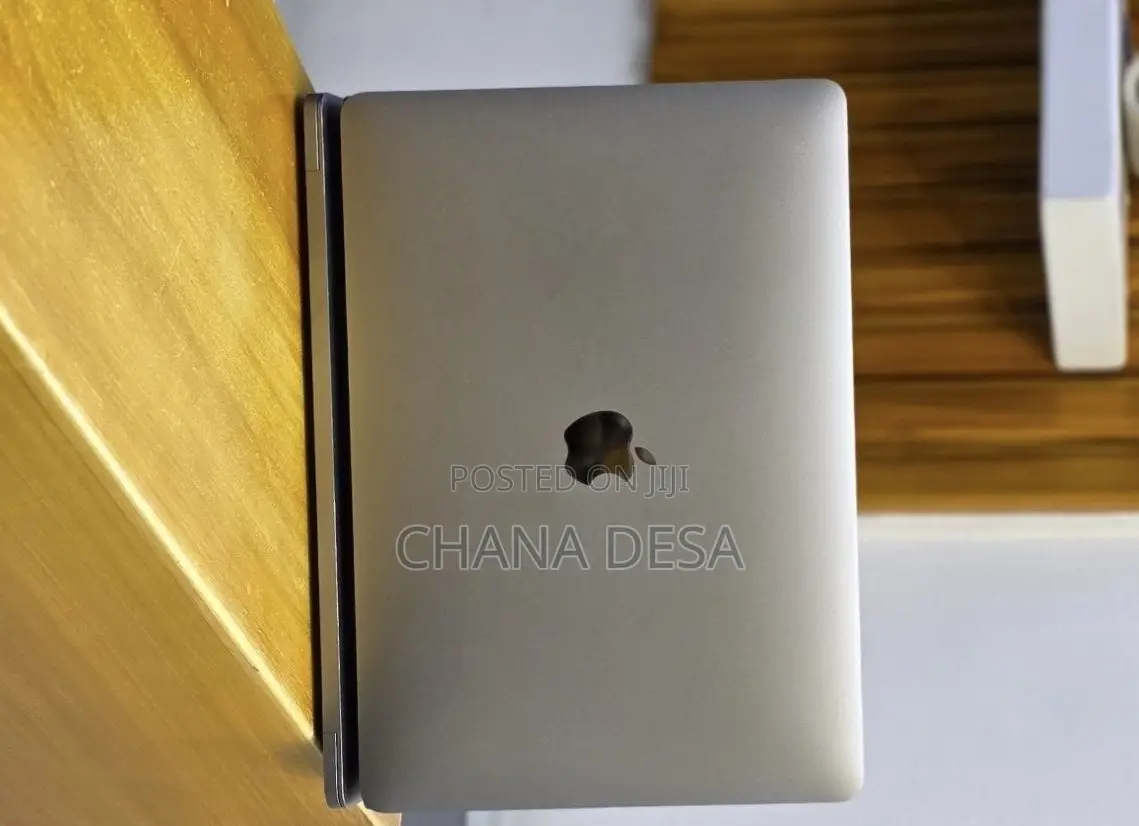 New Laptop Apple MacBook Pro 2019 16GB Intel Core i5 SSD 512GB