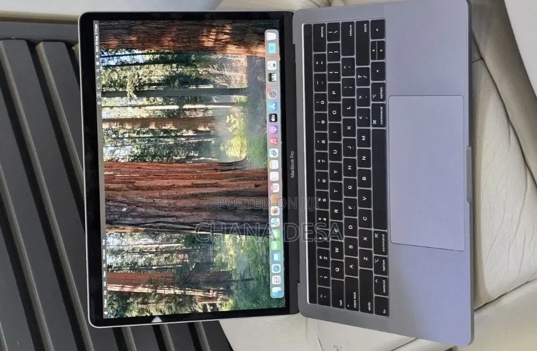 New Laptop Apple MacBook Pro 2019 16GB Intel Core i5 SSD 512GB