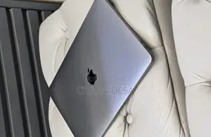 New Laptop Apple MacBook Pro 2019 16GB Intel Core i7 SSD 512GB