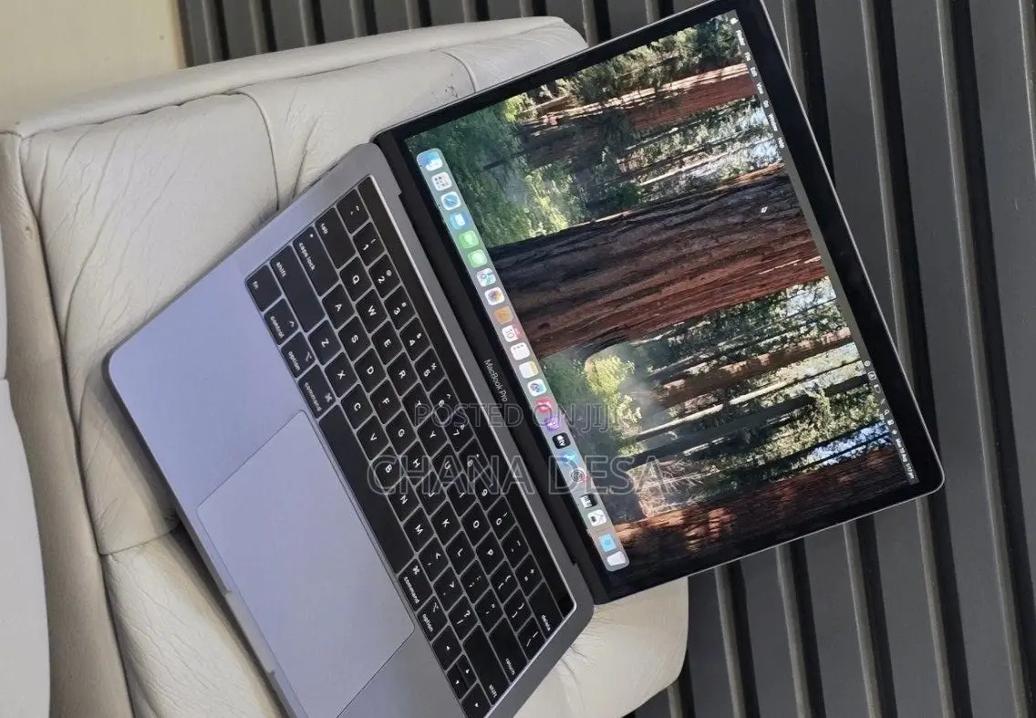 New Laptop Apple MacBook Pro 2019 16GB Intel Core i7 SSD 512GB