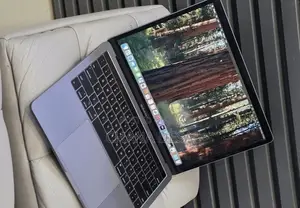 New Laptop Apple MacBook Pro 2019 16GB Intel Core i7 SSD 512GB