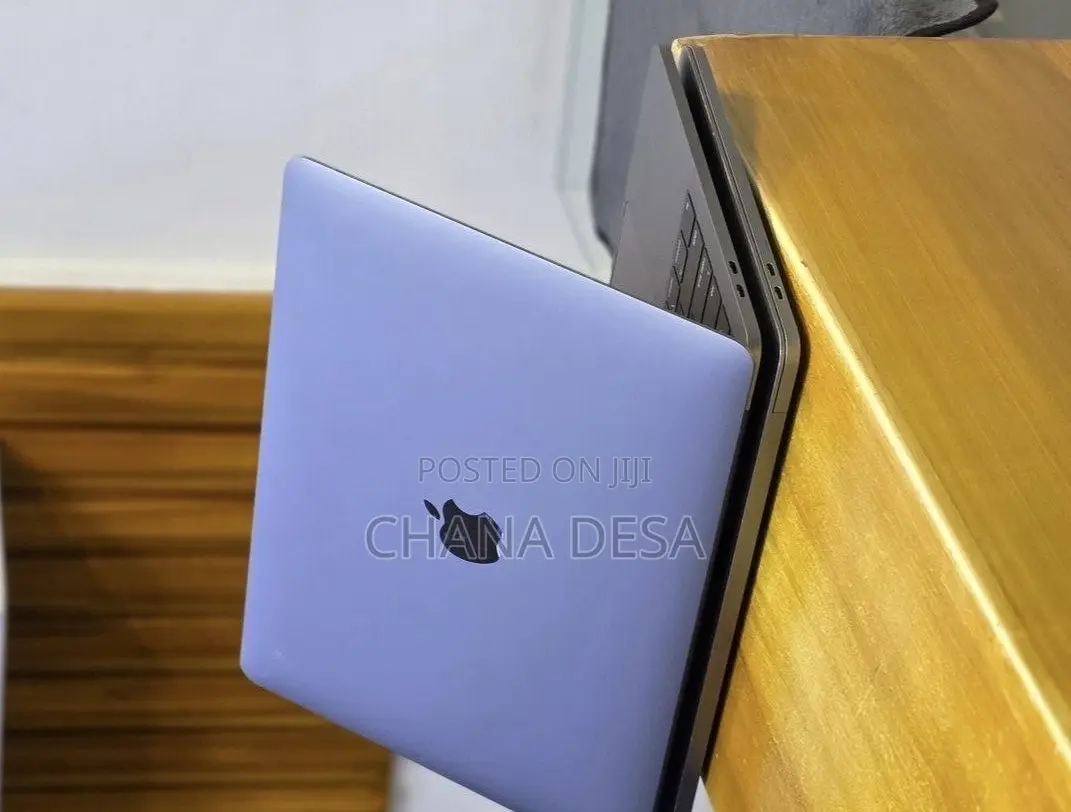 New Laptop Apple MacBook Pro 2019 16GB Intel Core i7 SSD 512GB