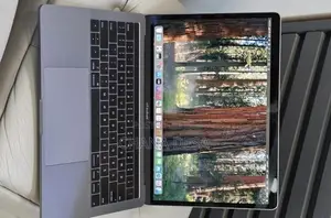 New Laptop Apple MacBook Pro 2019 16GB Intel Core i7 SSD 512GB