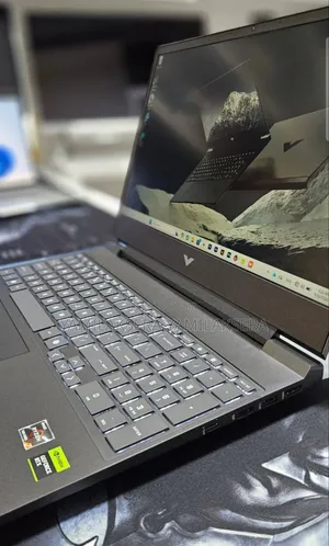 New Laptop HP Victus 15 16GB AMD Ryzen 7 SSD 512GB