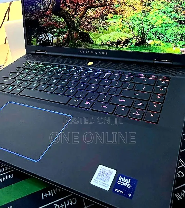 New Laptop Alienware 16GB Intel Core Ultra 9 SSD 1T