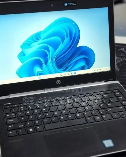 New Laptop HP 430 G5 8GB Intel Core i7 SSD 256GB