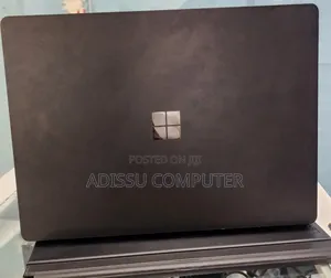 New Laptop Lenovo Legion 5 8GB Intel Core i5 SSD 256GB