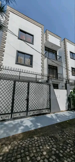 Furnished 6bdrm Townhouse/Terrace in ግል, Nifas Silk-Lafto for sale
