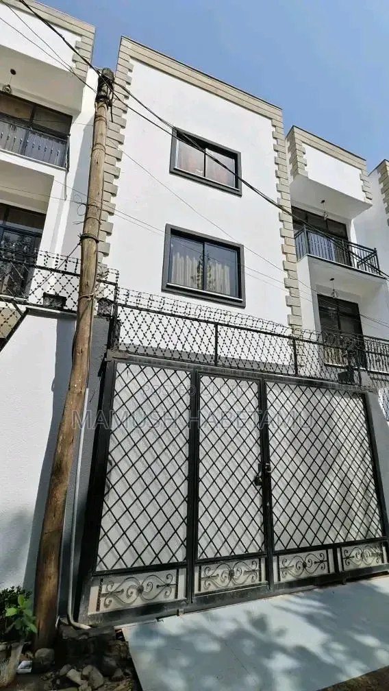 Furnished 6bdrm Townhouse/Terrace in ግል, Nifas Silk-Lafto for sale
