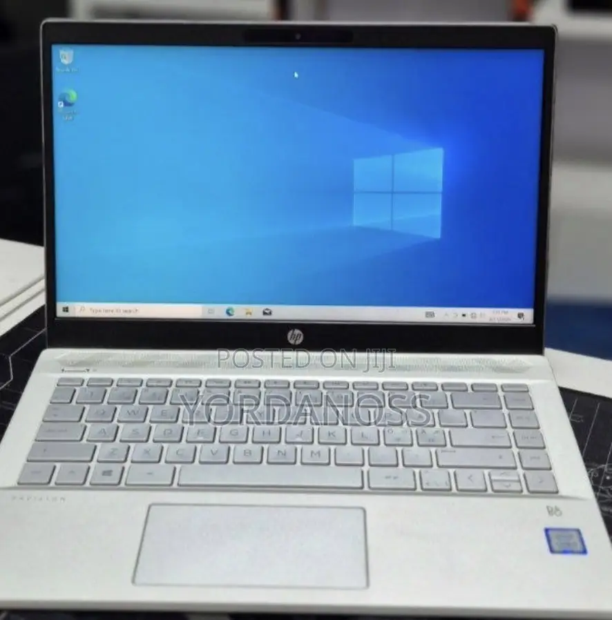 New Laptop HP Pavilion 15 8GB Intel Core i5 SSD 256GB