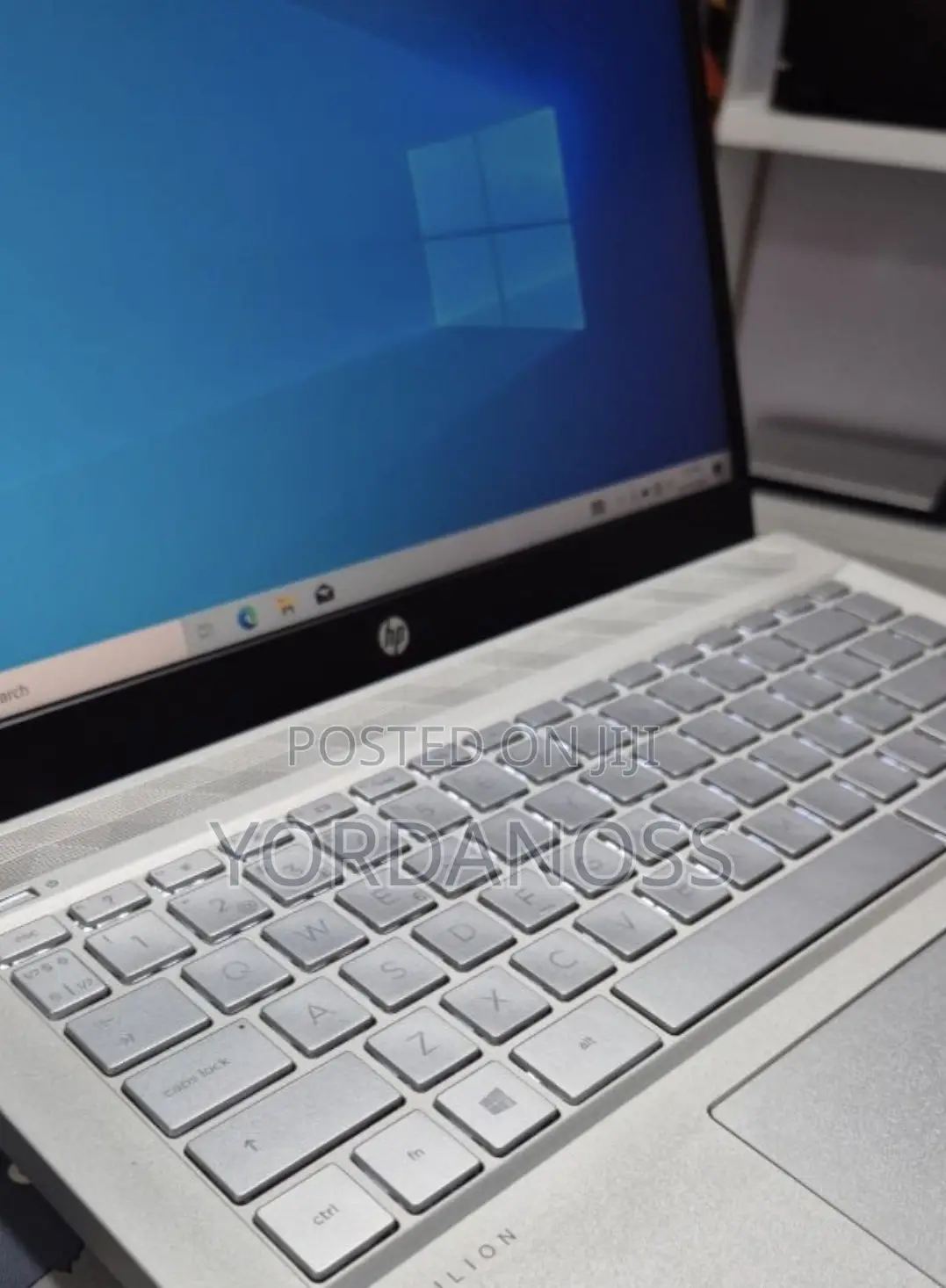 New Laptop HP Pavilion 15 8GB Intel Core i5 SSD 256GB