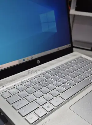 New Laptop HP Pavilion 15 8GB Intel Core i5 SSD 256GB