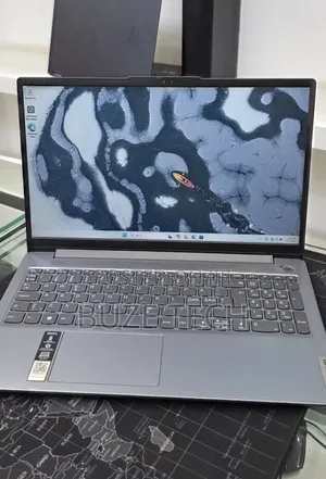 New Laptop Lenovo Ideapad 3 8GB Intel Core i5 SSD 512GB