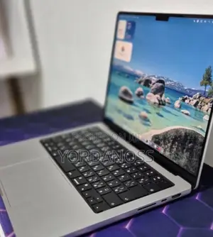 New Laptop Apple MacBook Pro 2024 M4 16GB Apple M4 SSD 512GB