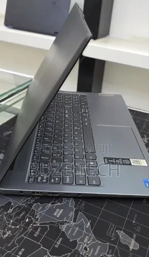 New Laptop Lenovo Ideapad 3 8GB Intel Core i5 SSD 512GB