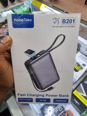 B201 20000mAh 22.5W Fast Charging Power Bank With Built-in Cables