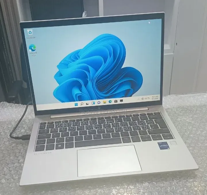 New Laptop HP EliteBook 830 G9 16GB Intel Core i5 SSD 512GB