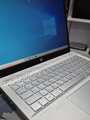 New Laptop HP 430 G5 8GB Intel Core i7 SSD 256GB