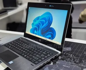New Laptop HP 430 G5 8GB Intel Core i7 SSD 256GB