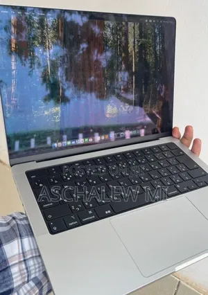 New Laptop Apple MacBook Pro 2024 M4 16GB Apple M4 Pro SSD 512GB