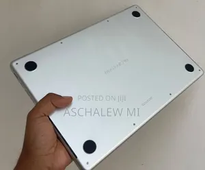 New Laptop Apple MacBook Pro 2024 M4 16GB Apple M4 Pro SSD 512GB
