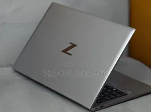 New Laptop HP ZBook Firefly G8 16GB Intel Core i7 SSD 512GB