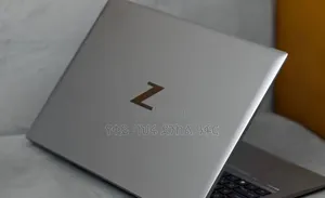 New Laptop HP ZBook Firefly G8 16GB Intel Core i7 SSD 512GB