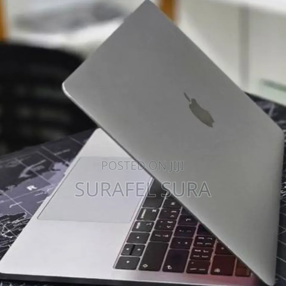 New Laptop Apple MacBook Pro 2019 16GB Intel Core i7 SSD 256GB
