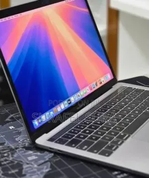New Laptop Apple MacBook Pro 2019 16GB Intel Core i7 SSD 256GB