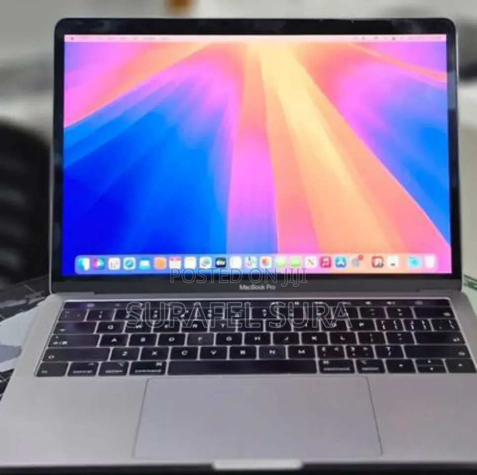 New Laptop Apple MacBook Pro 2019 16GB Intel Core i7 SSD 256GB