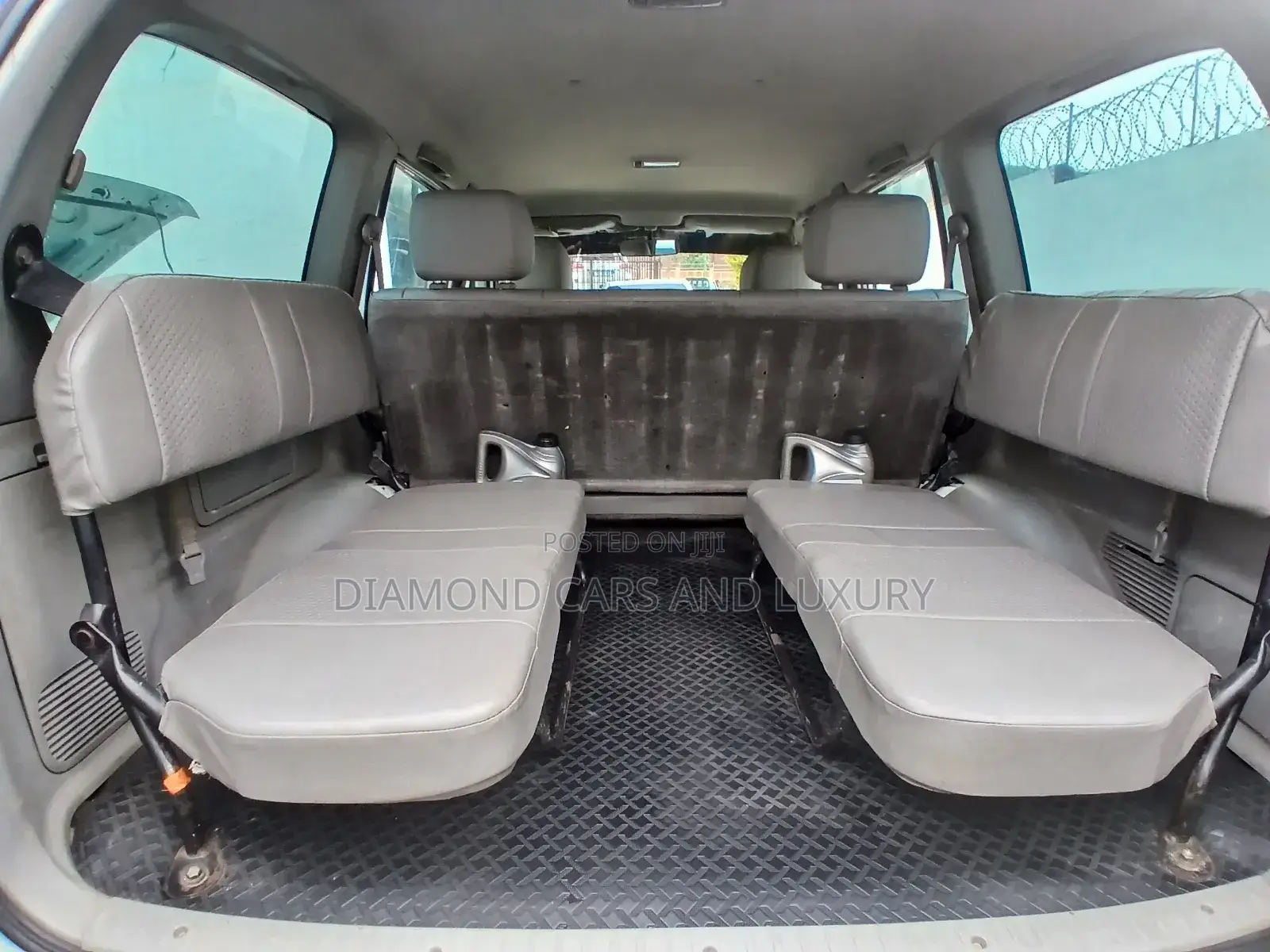 Toyota Land Cruiser 2005 White