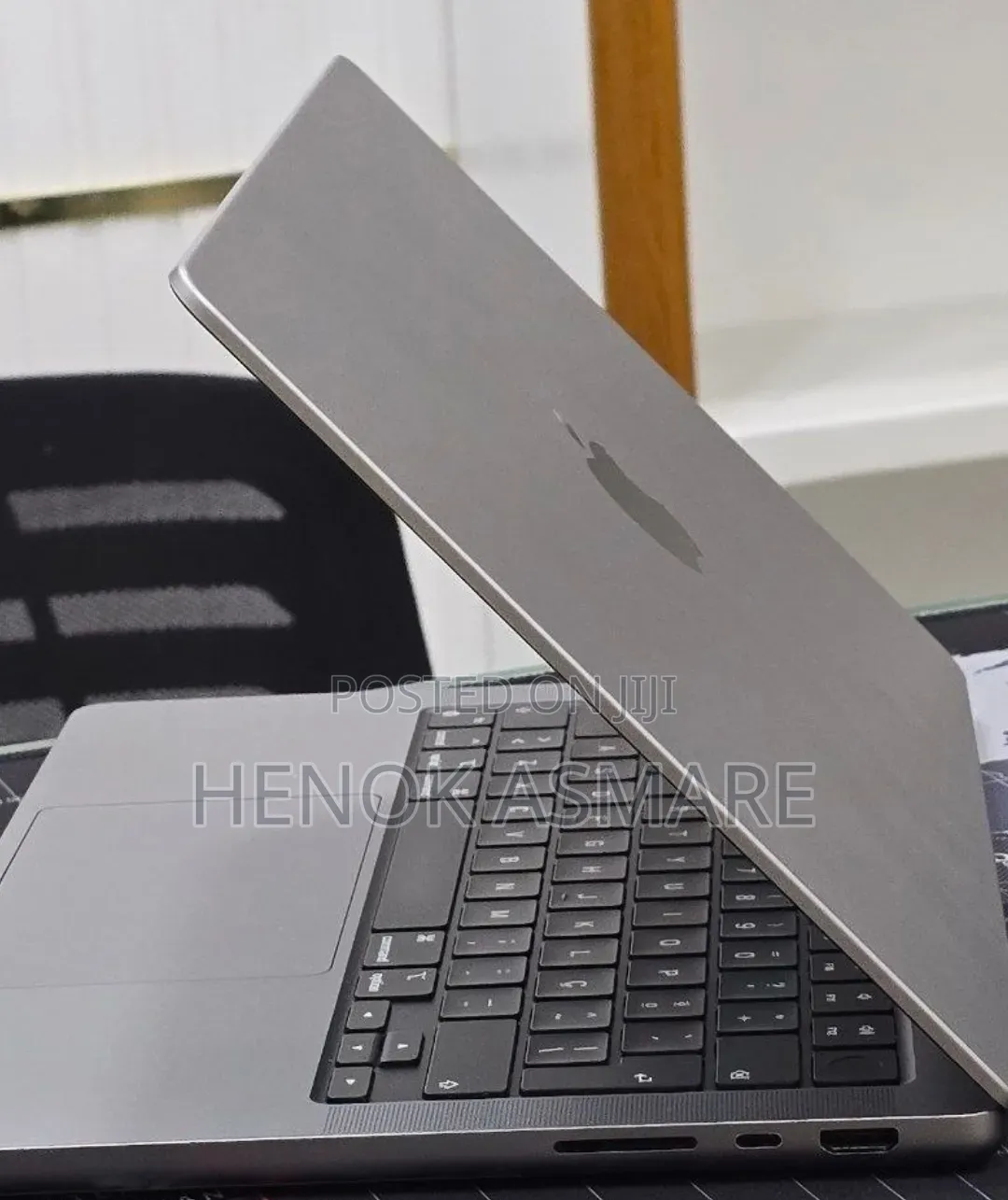 New Laptop Apple MacBook Pro 2021 M1 32GB Apple M1 SSD 512GB