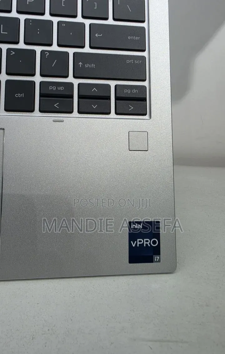 New Laptop HP EliteBook 830 16GB Intel Core i7 SSD 512GB
