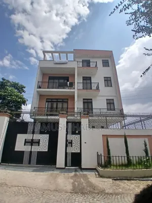 8bdrm House in የግል, Nifas Silk-Lafto for sale