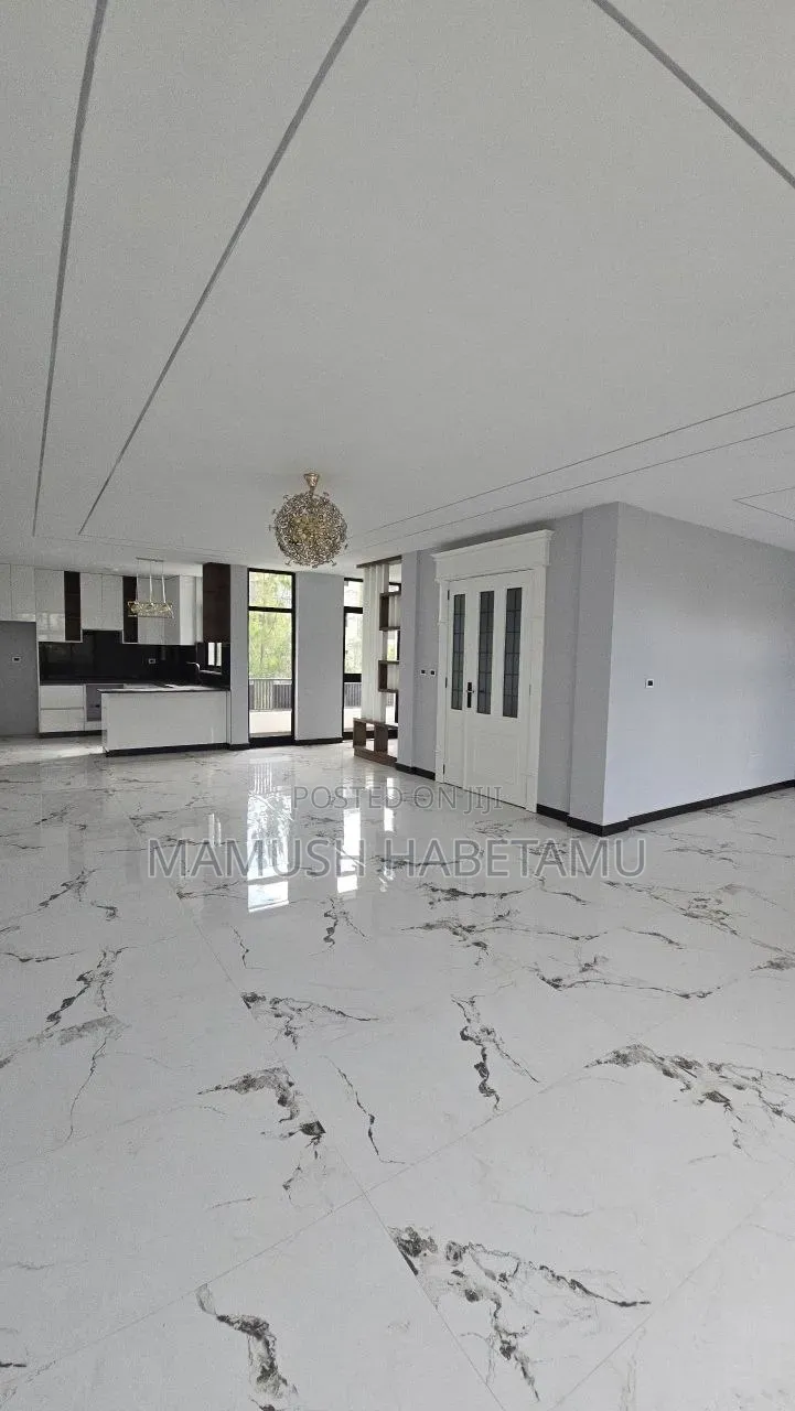 6bdrm House in የግል, Nifas Silk-Lafto for sale