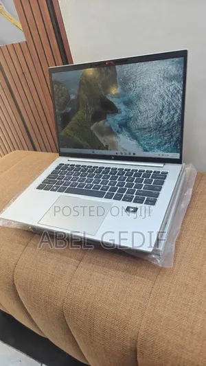 New Laptop HP 16GB AMD Ryzen 5 SSD 512GB