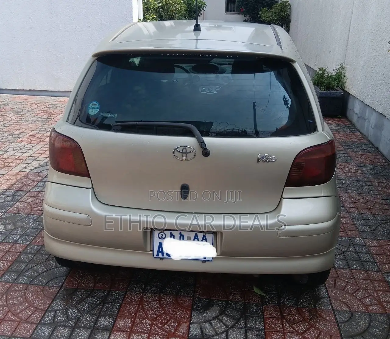 Toyota Vitz 2004 Gold