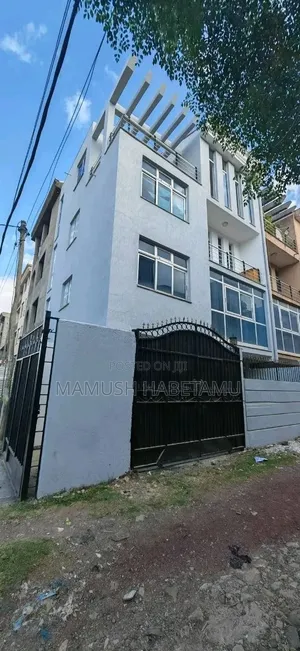6bdrm House in 72ማህበር, Nifas Silk-Lafto for sale