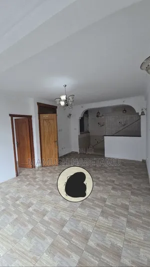 6bdrm House in 72ማህበር, Nifas Silk-Lafto for sale