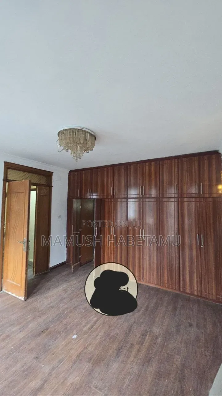 6bdrm House in 72ማህበር, Nifas Silk-Lafto for sale
